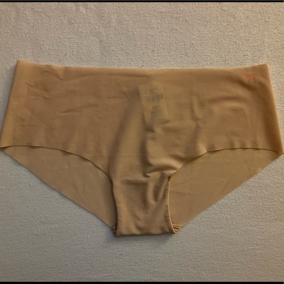 Victoria’s Secret PINK panties in various colors - Picture 2 of 7